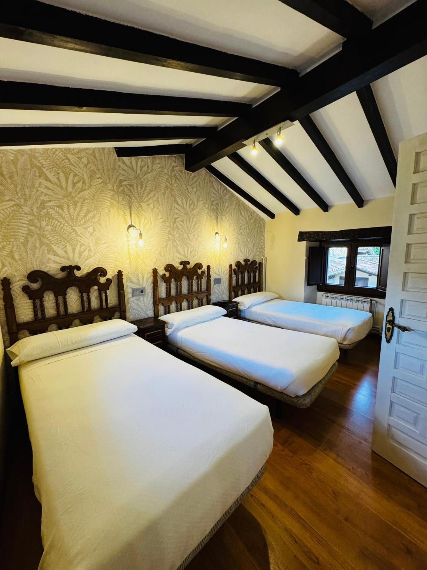 La Casina De La Arquera Villa Llanes Bagian luar foto